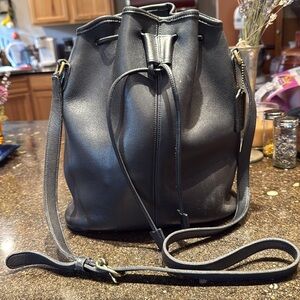 Coach Nicholas drawstring Black Leather Shoulder Bag #9946, excellent shape